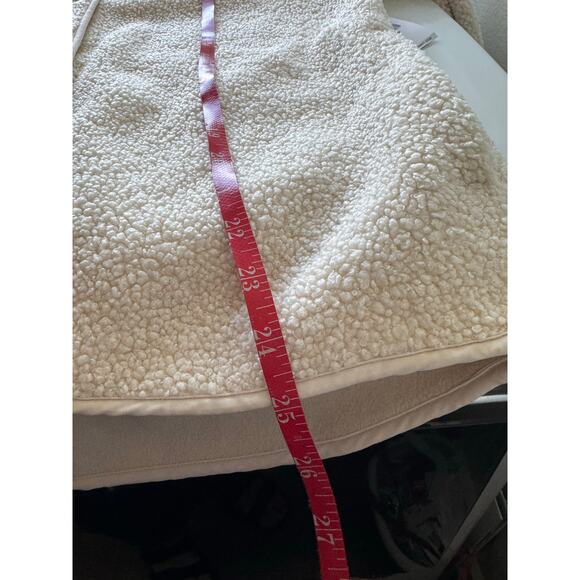 NWT Old Navy Faux Sherpa Jacket Cream Beige Size Medium Long Sleeve Button Up - Picture 11 of 12